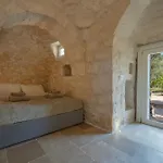 Almapulia I Trulli Villa Ceglie Messapica