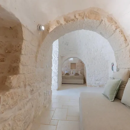 Almapulia I Trulli Villa Ceglie Messapica