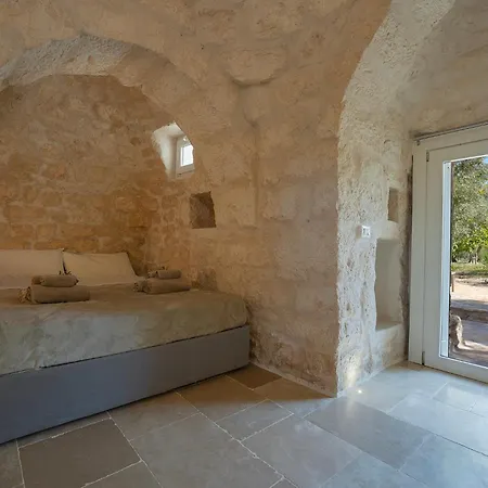 Almapulia I Trulli Villa Ceglie Messapica